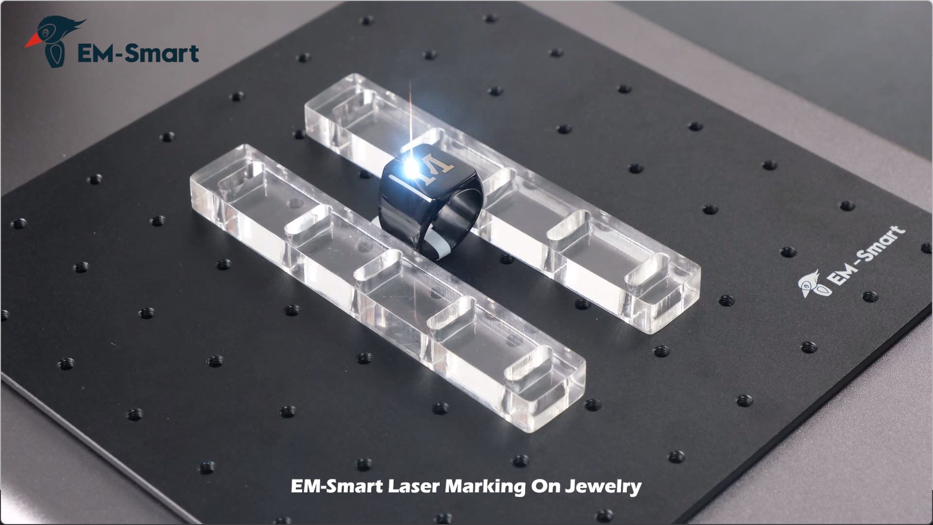 EM-Smart Laser Marking On Jewelry.png